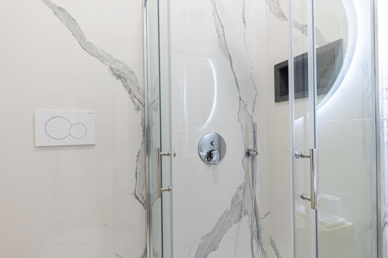 Suite Apartment Capri Con Jacuzzi In Piazzetta Luaran gambar