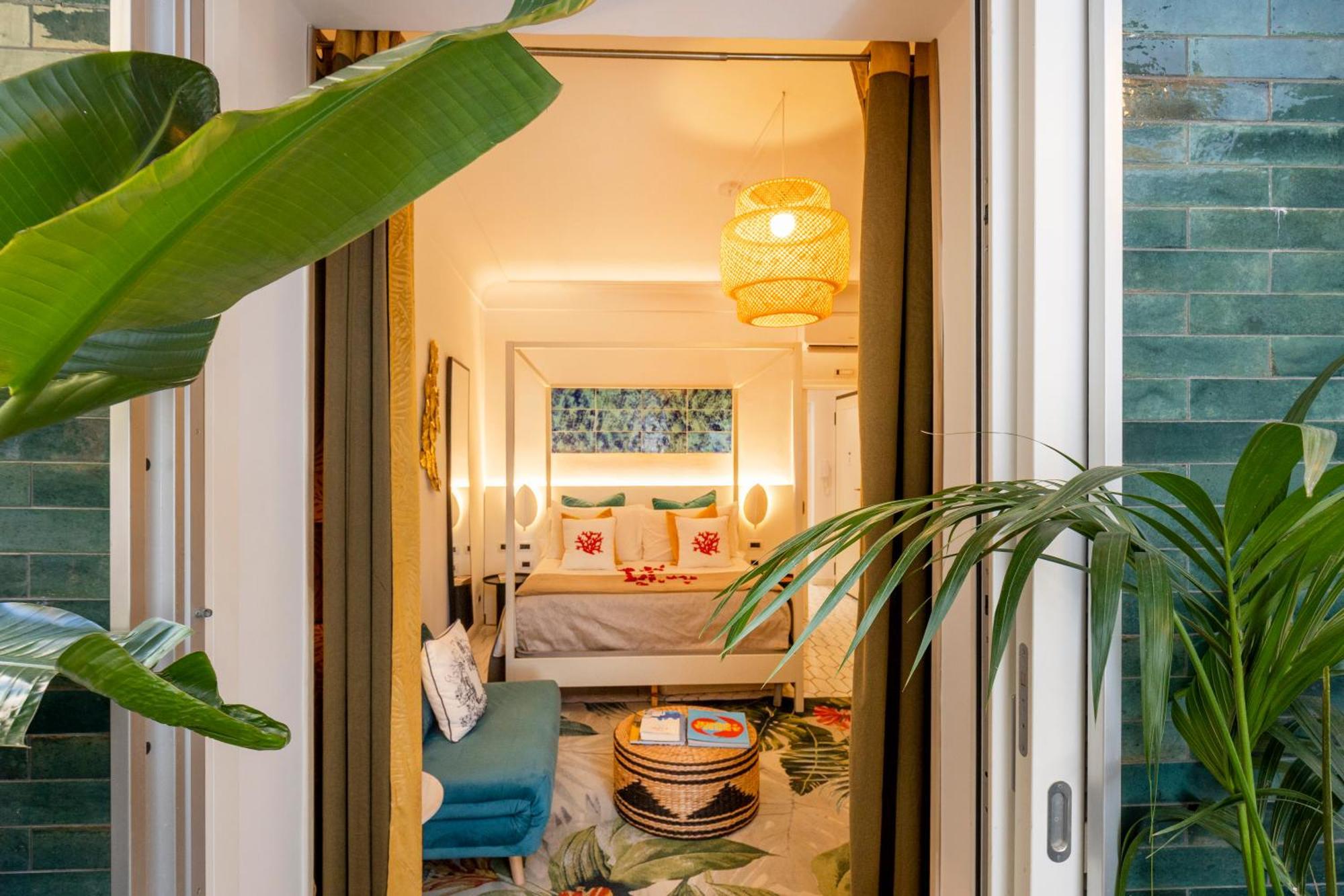 Suite Apartment Capri Con Jacuzzi In Piazzetta Luaran gambar