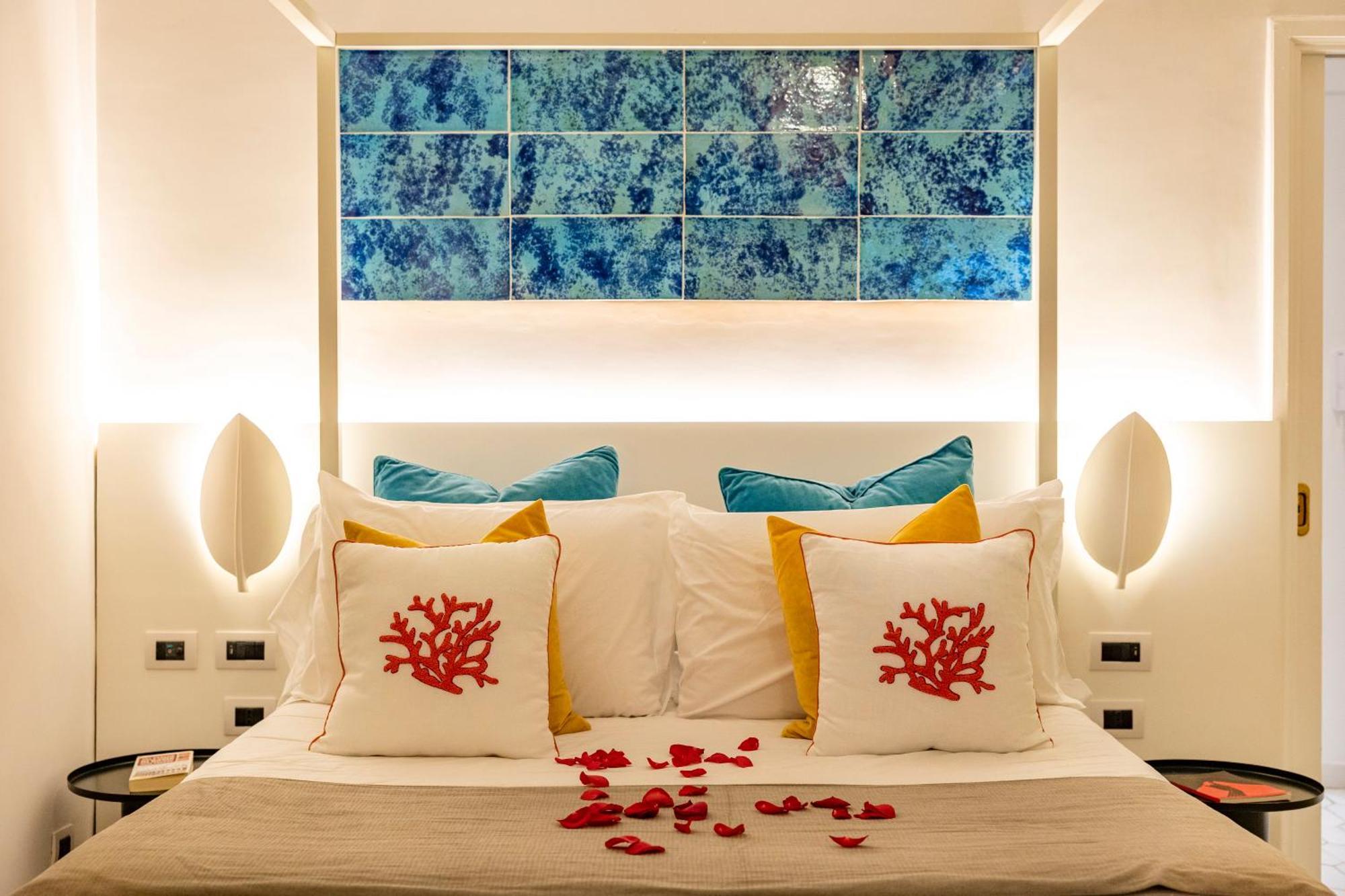 Suite Apartment Capri Con Jacuzzi In Piazzetta Luaran gambar